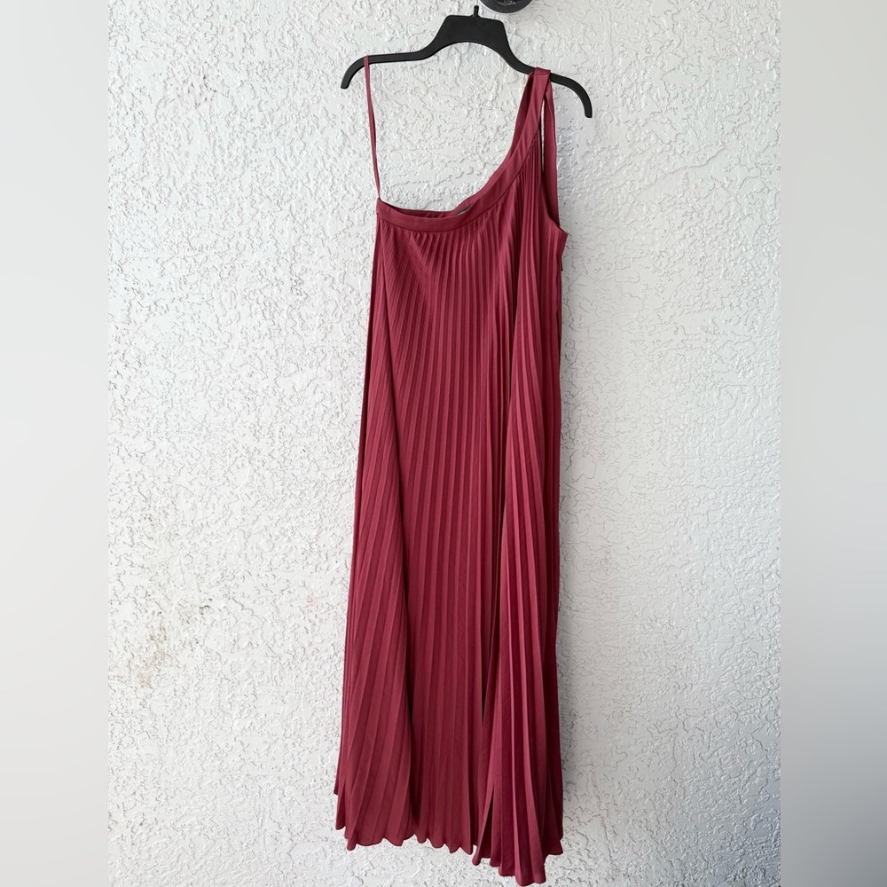 BCBGMAXAZRIA pleated one-shoulder maxi dress Medium
